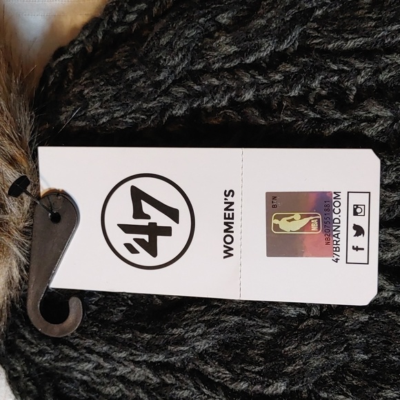 NWT Toronto Raptors Gray Knit Hat/Toque with Pompom - Picture 9 of 12